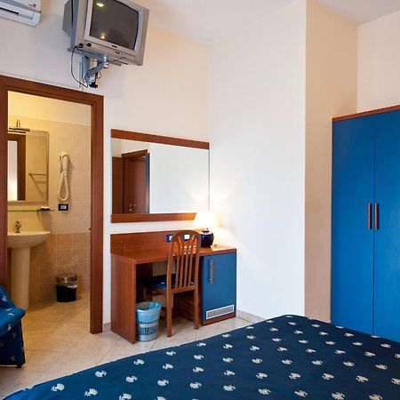Hotel 4 Pini Rom Exterior foto